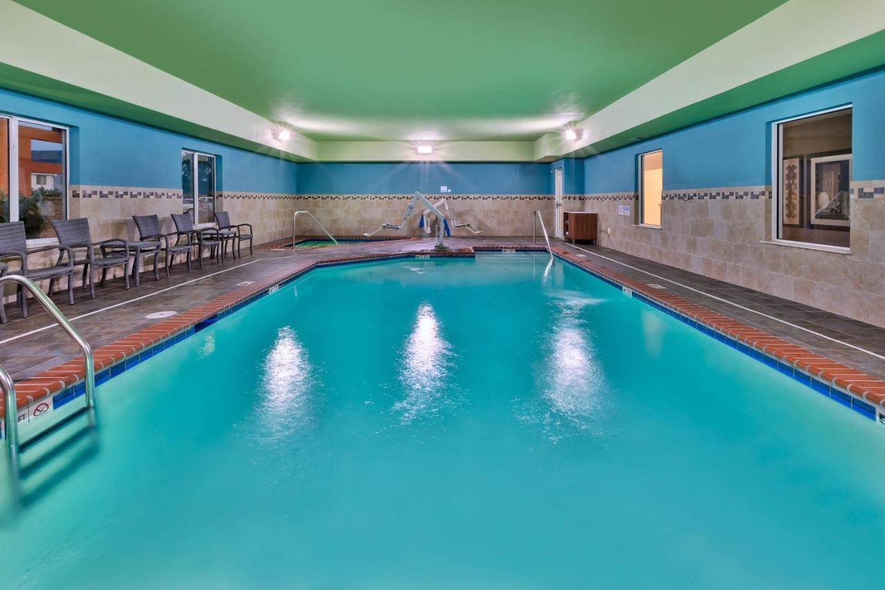 Holiday Inn Express & Suites - Effingham By Ihg Экстерьер фото